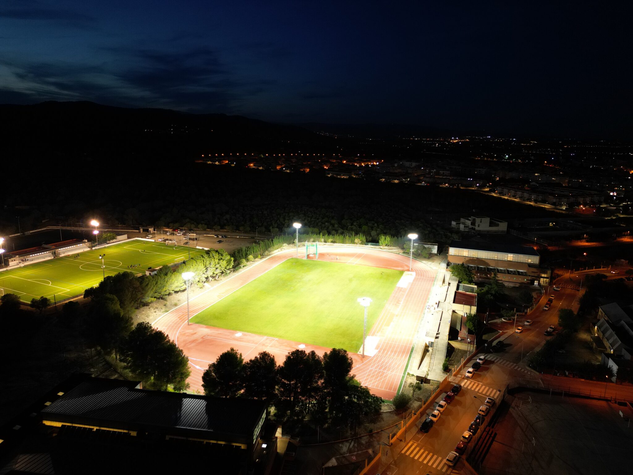 Pista de atletismo iluminada por Vis Luminis